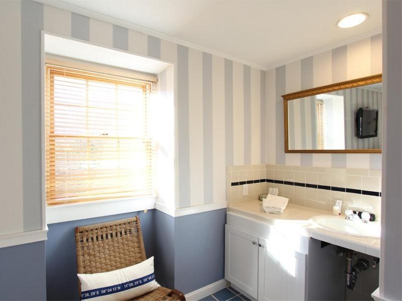 Bed & Breakfast Charles And Charles Mv 3*