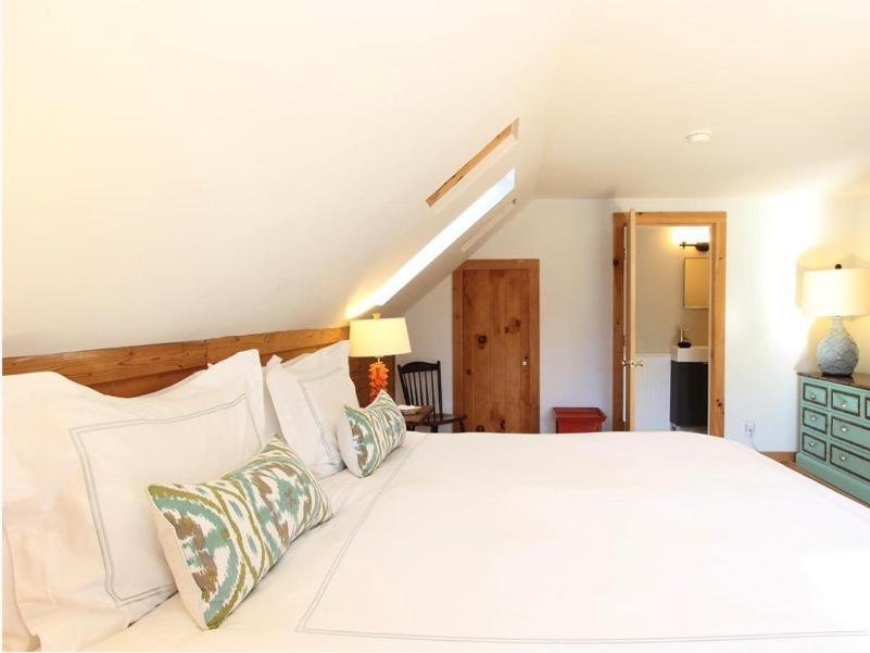 Bed & Breakfast Charles And Charles Mv Vineyard Haven